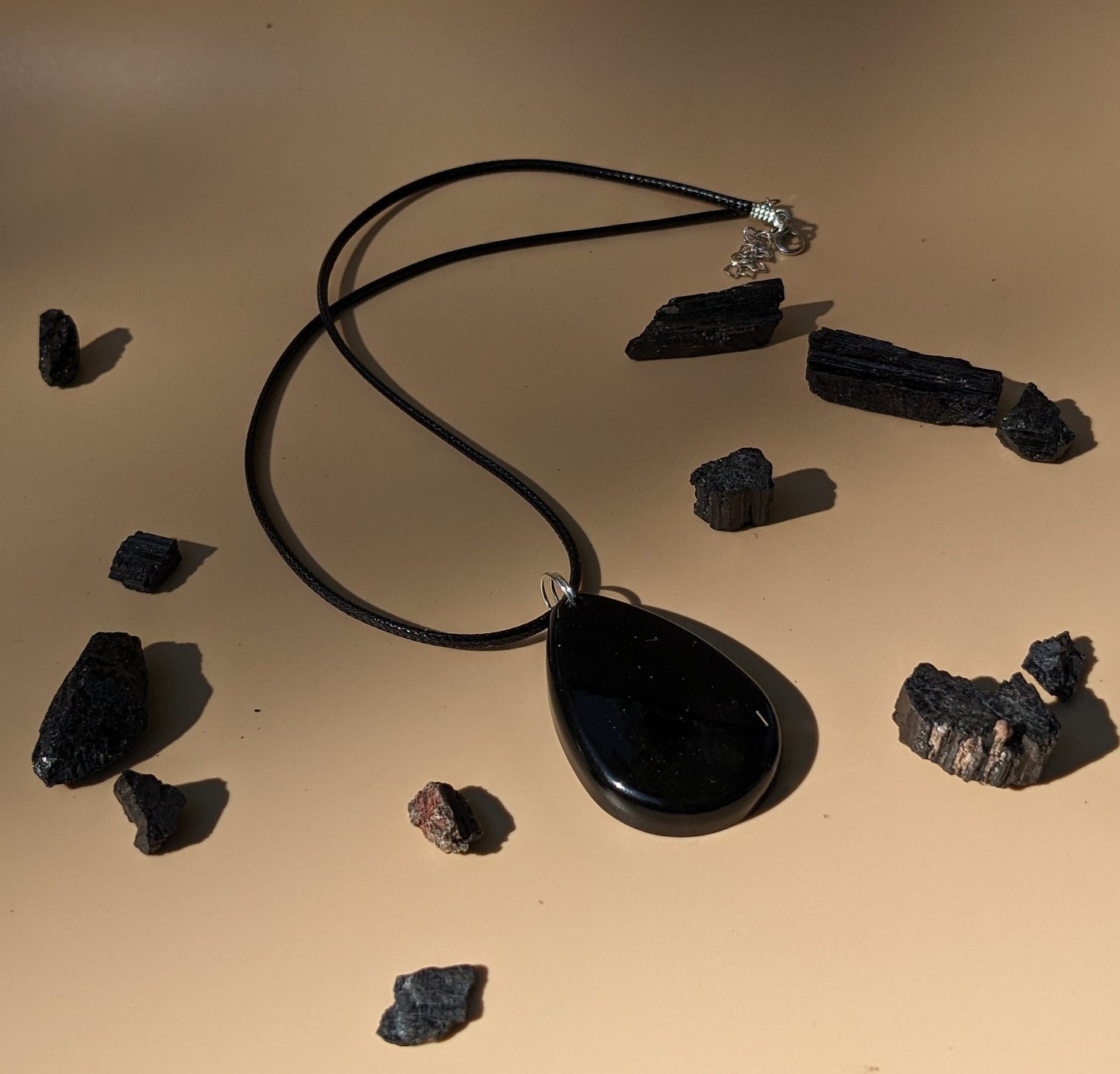 Shungite Pendant Necklace For EMF Protector Shungite Necklace Gift Shungite Stone Pendant EMF Protector Necklace Healing Protection Necklace