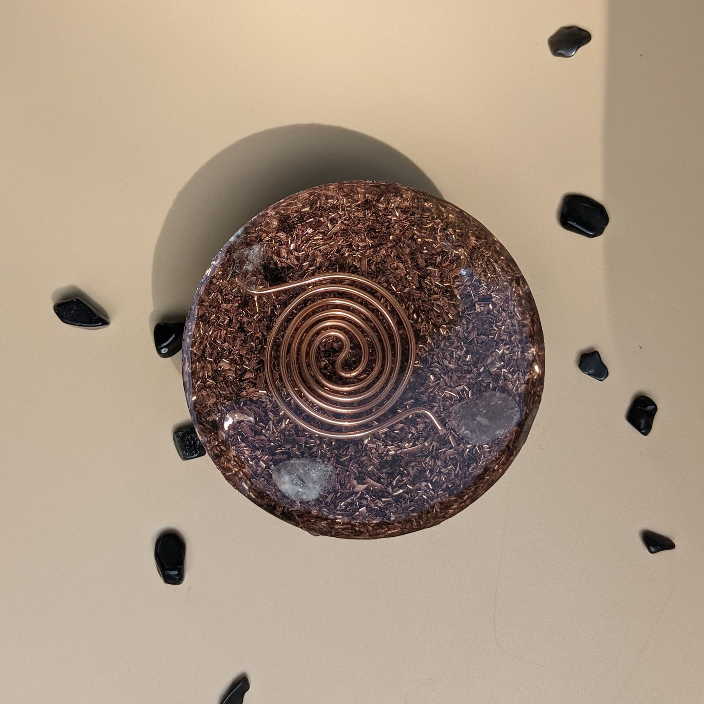 Orgonite EMF Protector Tower Buster For 5g Blocking Orgonite Puck Orgone Energy Generator Orgone Amplifier Natural Crystal Orgonite Handmade