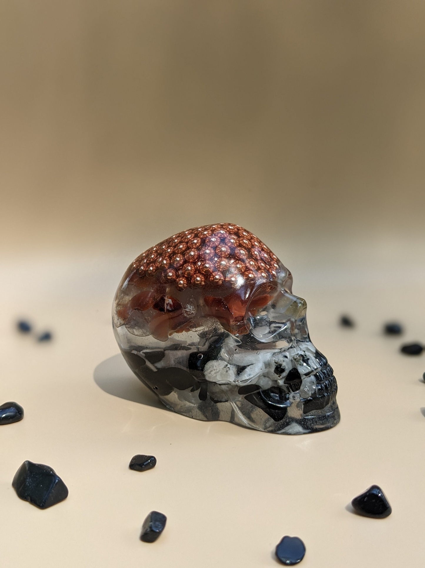 Crystal Resin Skull For Unique Home Decoration And Spiritual Healing Resin Art Sculpture With Crystal Properties For Positive Energy Gift