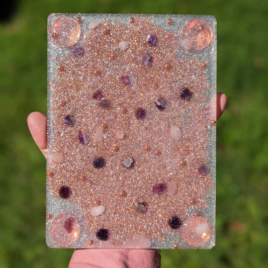 Handmade Orgonite Charging Plate | Resin Desk Tray with Copper, Quartz & Amethyst | Flat Resin Organizer for Electronics and Accessories