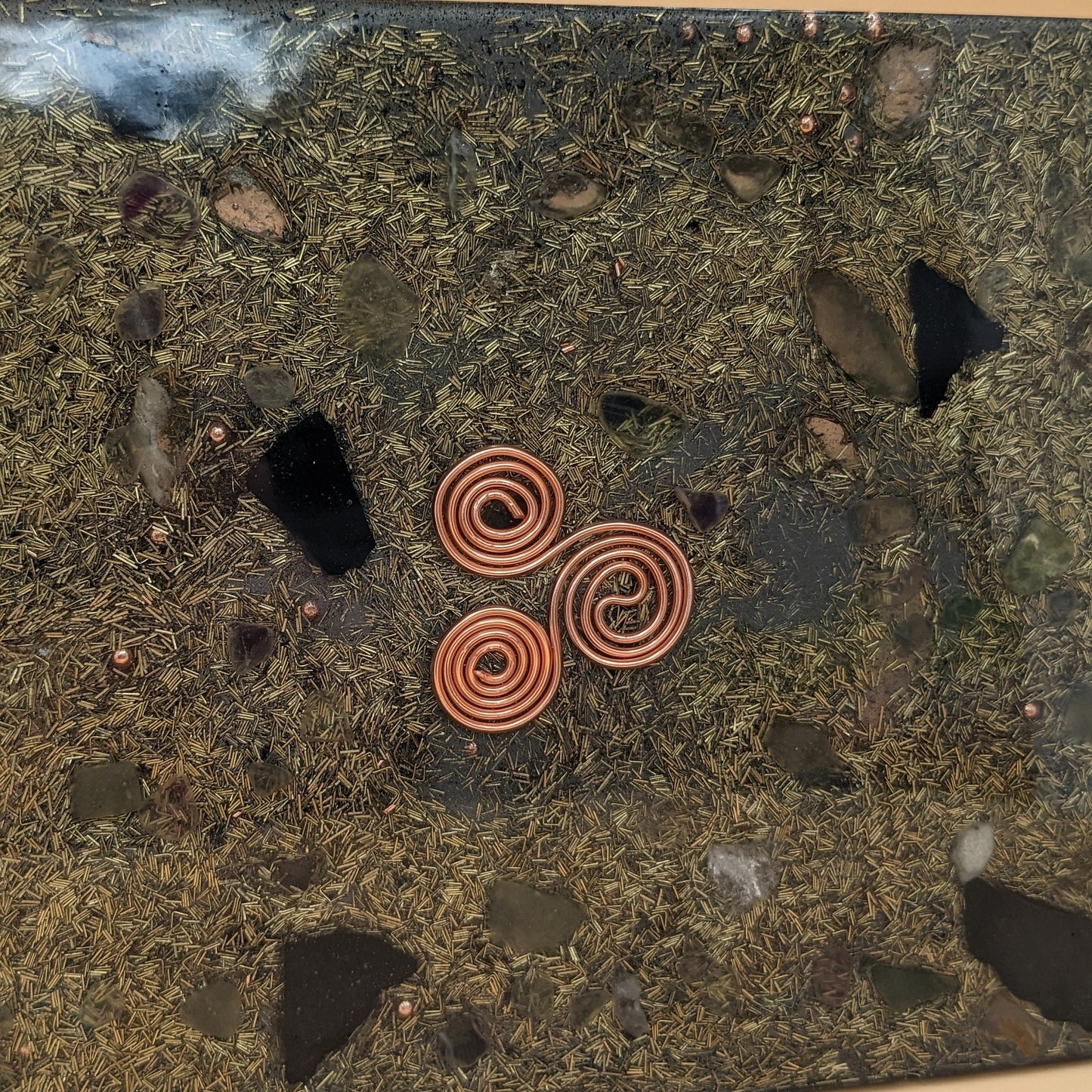 Orgonite Charging Plate For EMF Protection Spiritual Meditation Tool For Energy Cleansing Gift Healing Shungite Charging Plate With Gemstone