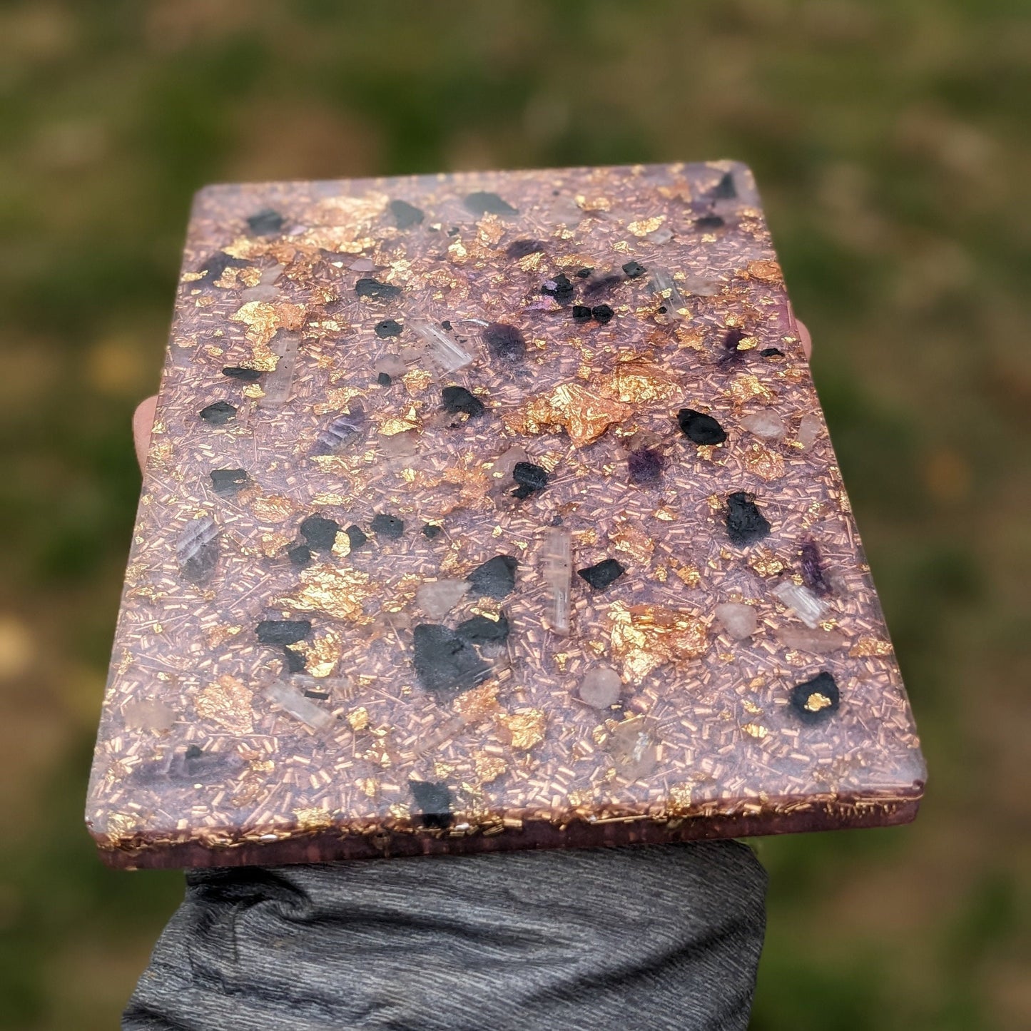 Positive Vibes Orgonite Charging Plate for Energy Cleansing Energetic Decor Piece for Harmony Energy Cleansing with Vibrational Healing Gift