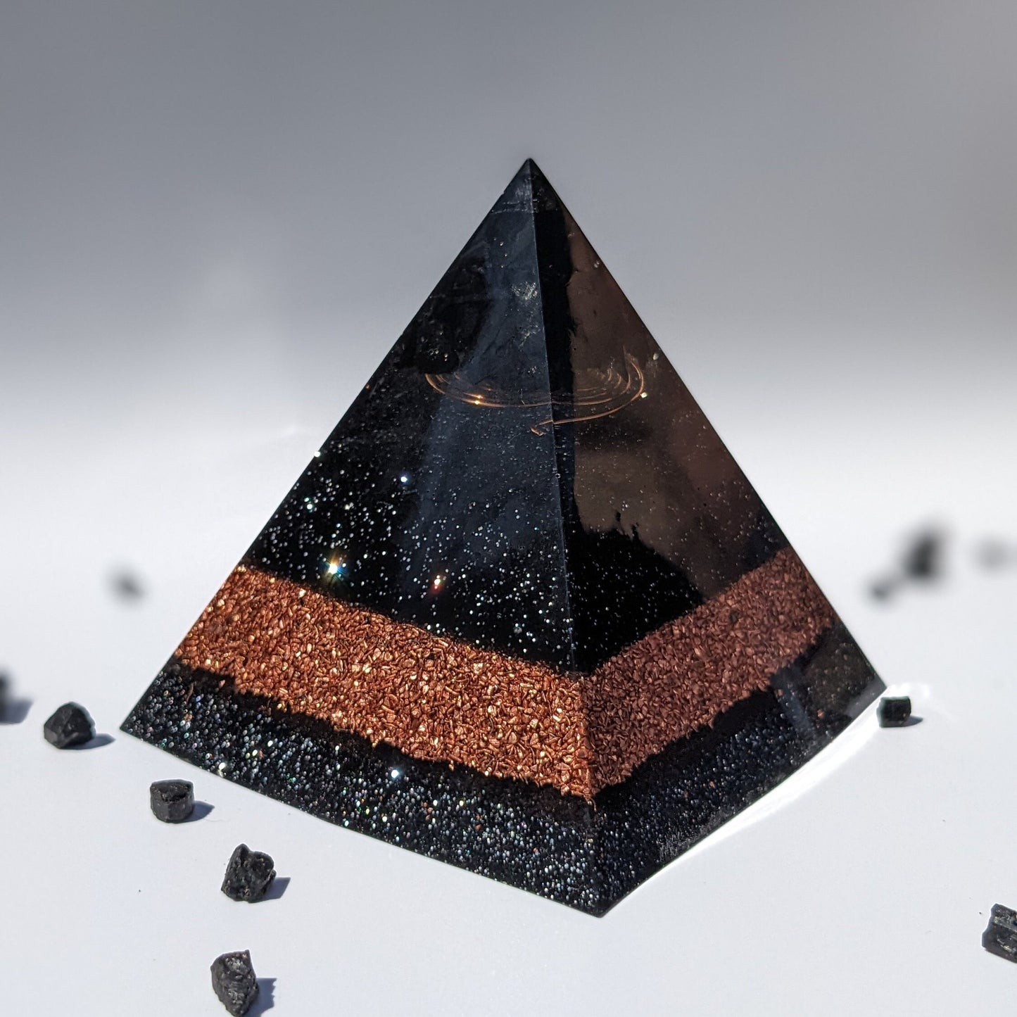 Positive Energy Pyramid Gift For Cleansing Negative Energy Orgonite Pyramid Crystal For New Home Protector Shungite Pyramid Orgone Energy