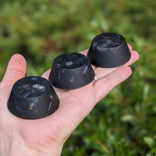 Compact Orgonite Tower Buster with Shungite, Quartz & Steel – Handmade Resin Disc for Desk, Travel, or Home Decor
