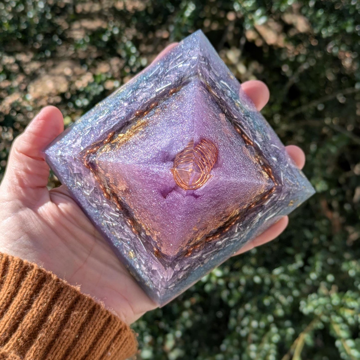 Handmade Orgonite Pyramid with Amethyst & Gold Flakes | Modern Resin Desk Decor | EMF Awareness Gift for Home or Office