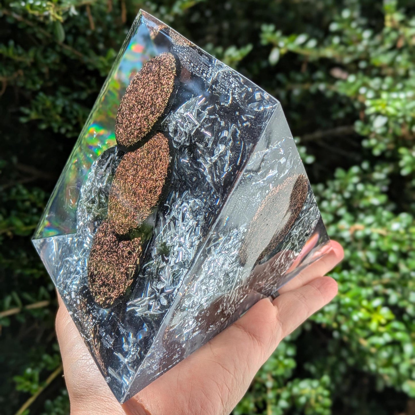 Large Orgonite Pyramid with Tower Busters & Pocket Discs – Handmade Resin Pyramid with Shungite, Quartz, Copper, Brass, Aluminum