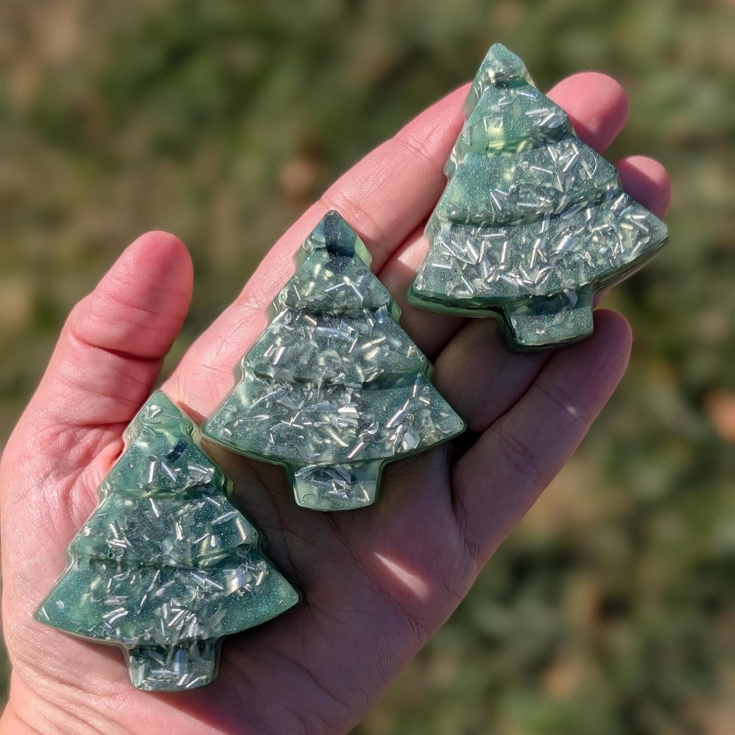 Christmas Tree Orgonite Tower Buster • Festive Resin Tree Decoration • Handmade Metal & Quartz Piece • Holiday Desk Gift • Small Resin Art