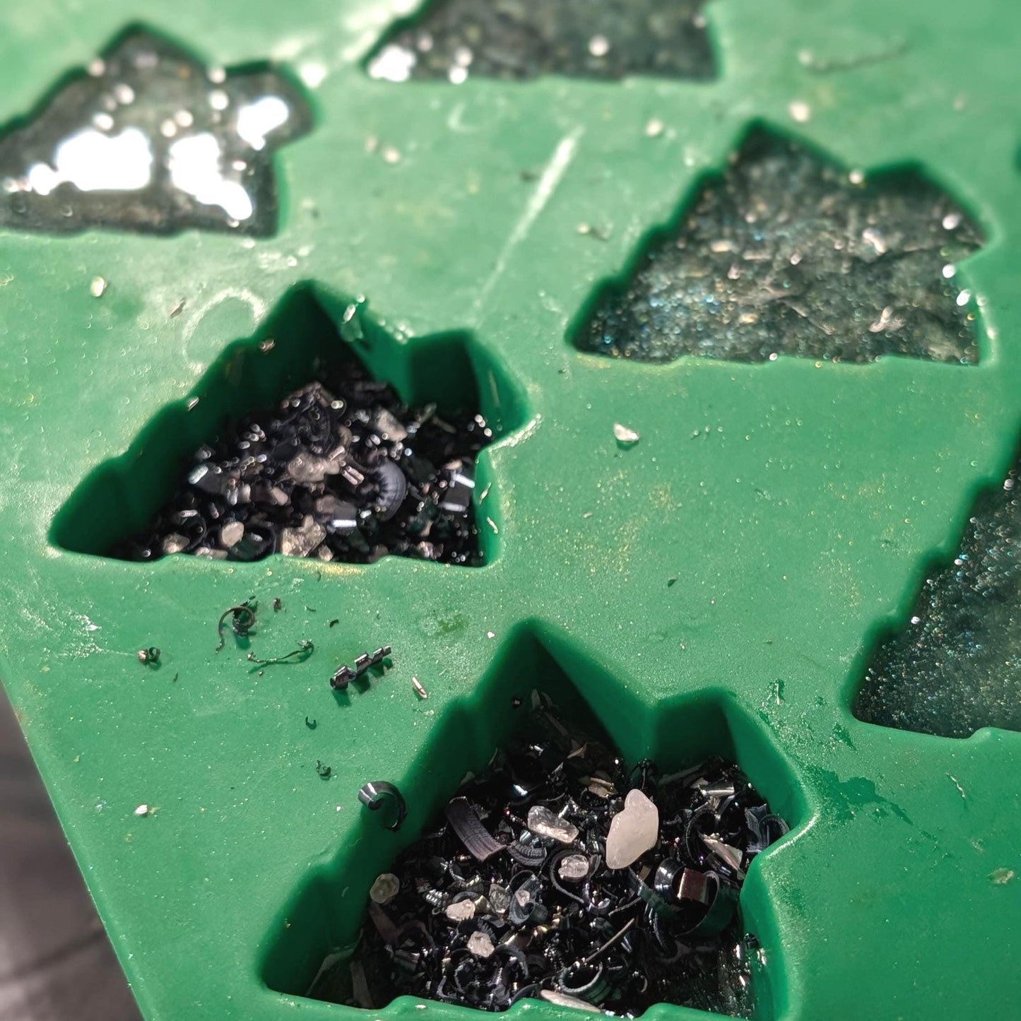 Christmas Tree Orgonite Tower Buster • Holiday Decor • Handmade Resin Tree • Metal & Crystal Casting • Unique Gift • Desk or Home Accent